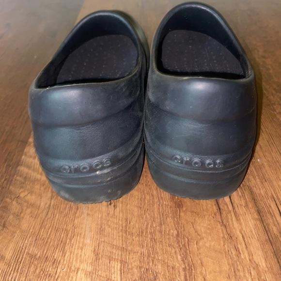 CROC Clogs - Picture 3 of 6